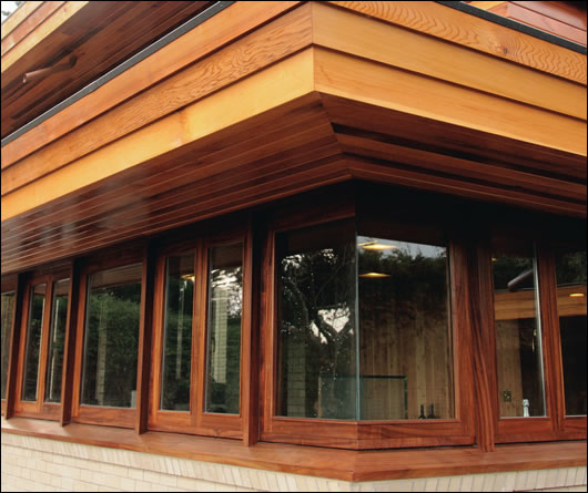 The glazing has no corner mullions, instead using mitred glass set at an angle of 45 degrees The glazing has no corner mullions, instead using mitred glass set at an angle of 45 degrees